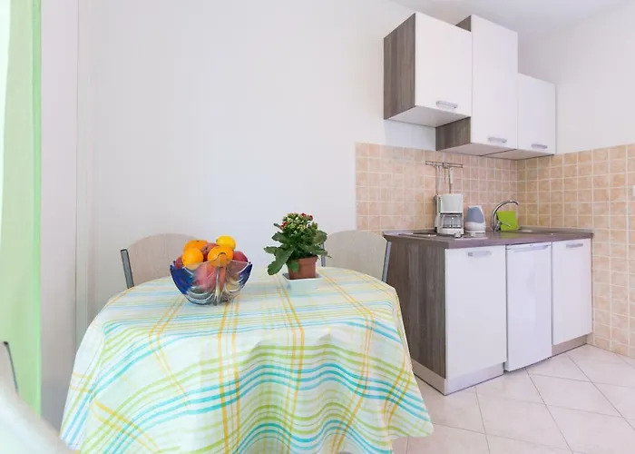 Apartment Karen Krk Town