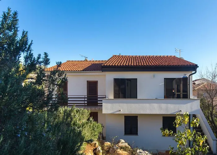 Apartment Karen Krk Town