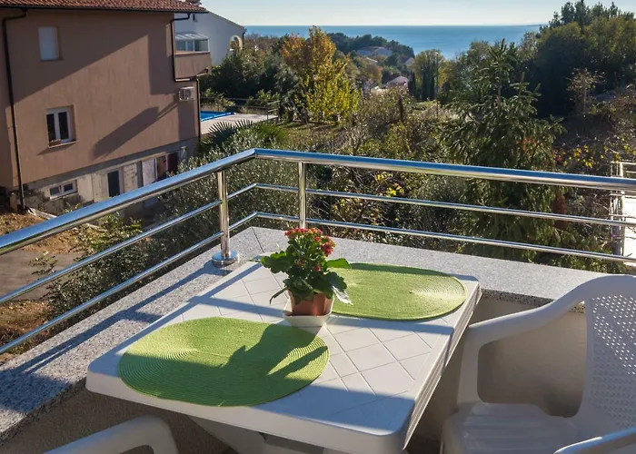 Apartment Karen Krk Town